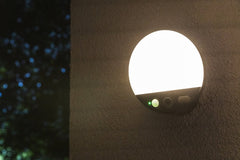 4058075564480 - Chytré WiFi LED nástěnné světlo ROUND s kamerou, teplá bílá - Nástěnné venkovní svítidlo - LEDVANCE e-shop