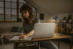 Tmavě šedá stolní lampaU10 9W OFFICE DESK TRAPEZIUM OSRAM