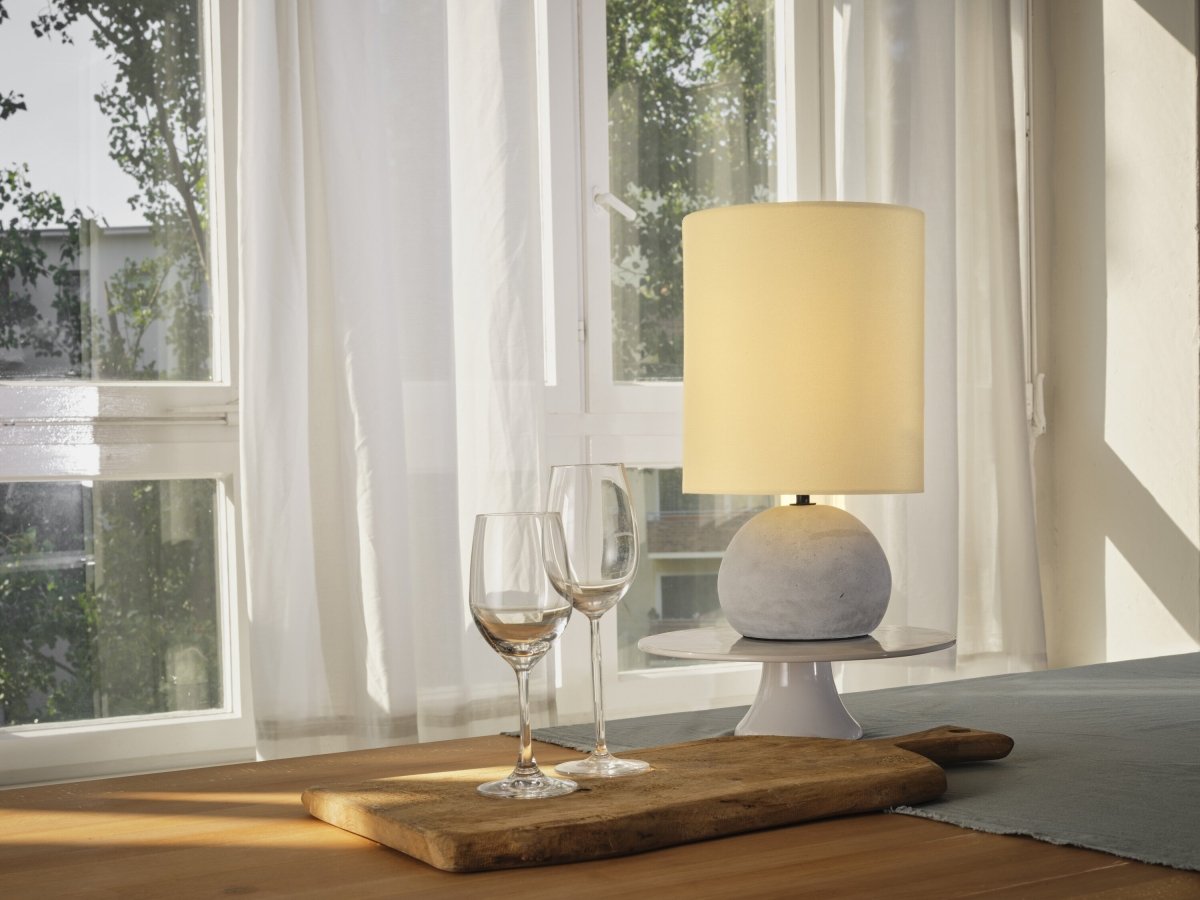 4099854454707 - Dekorativní stolní lampa Impact, beton a šedá tkanina, 1xE27 - Stojací lampa - LEDVANCE e - shop