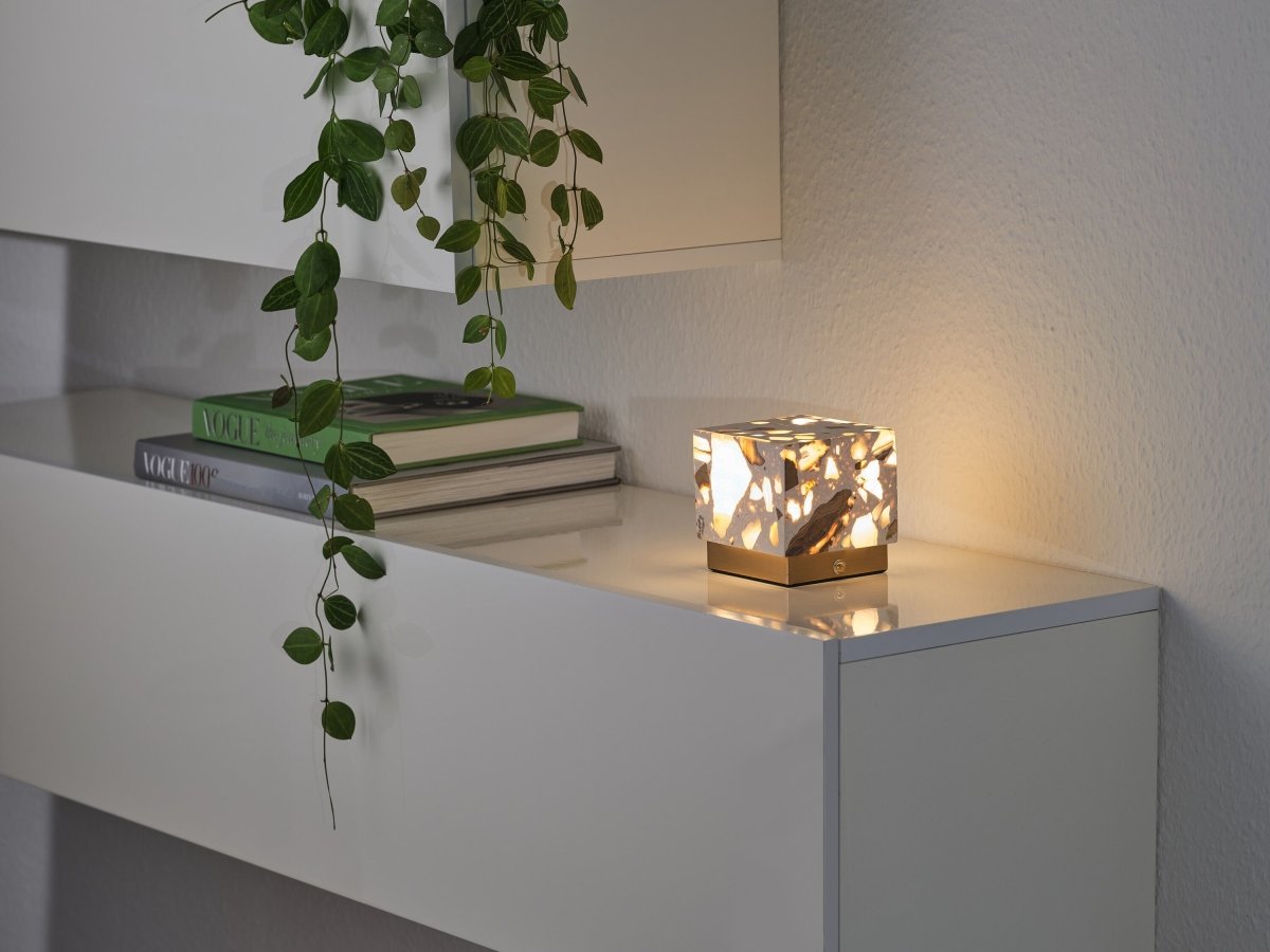 4058075846821 - Stolní LED lampa Gleam, 2W, Dotyková, Nastavitelná bílá, Stmívatelná, Bílá - Czechia LEDVANCE e - shop