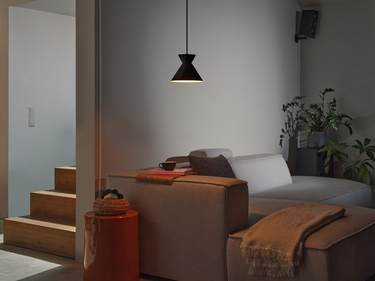 4058075846760 - Závěsné svítidlo Waist, 1x E27, Černé - Czechia LEDVANCE e - shop