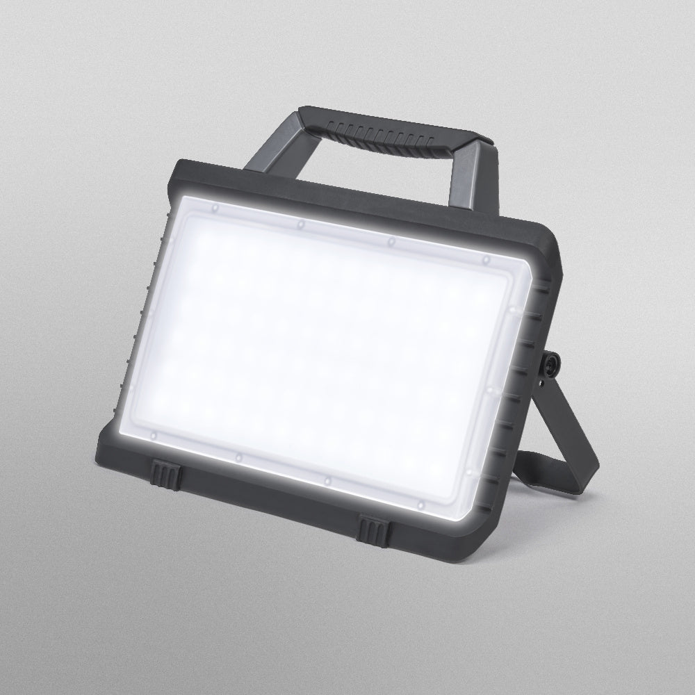 4058075831179 - LED pracovní světlomet IP54 PANEL 26W, studená denní bílá - Pracovní svítidlo - LEDVANCE e-shop