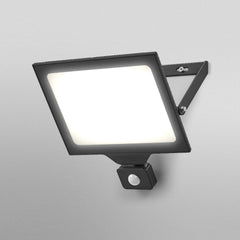 4058075831612 - LED reflektor se senzorem IP44 ESSENTIAL 150 W, studená bílá - Reflektor - LEDVANCE e-shop